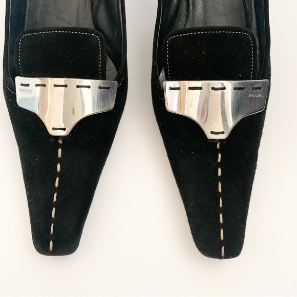 VINTAGE PRADA SUEDE POINTY PLAQUE KITTEN HEEL - Picture 3 of 11